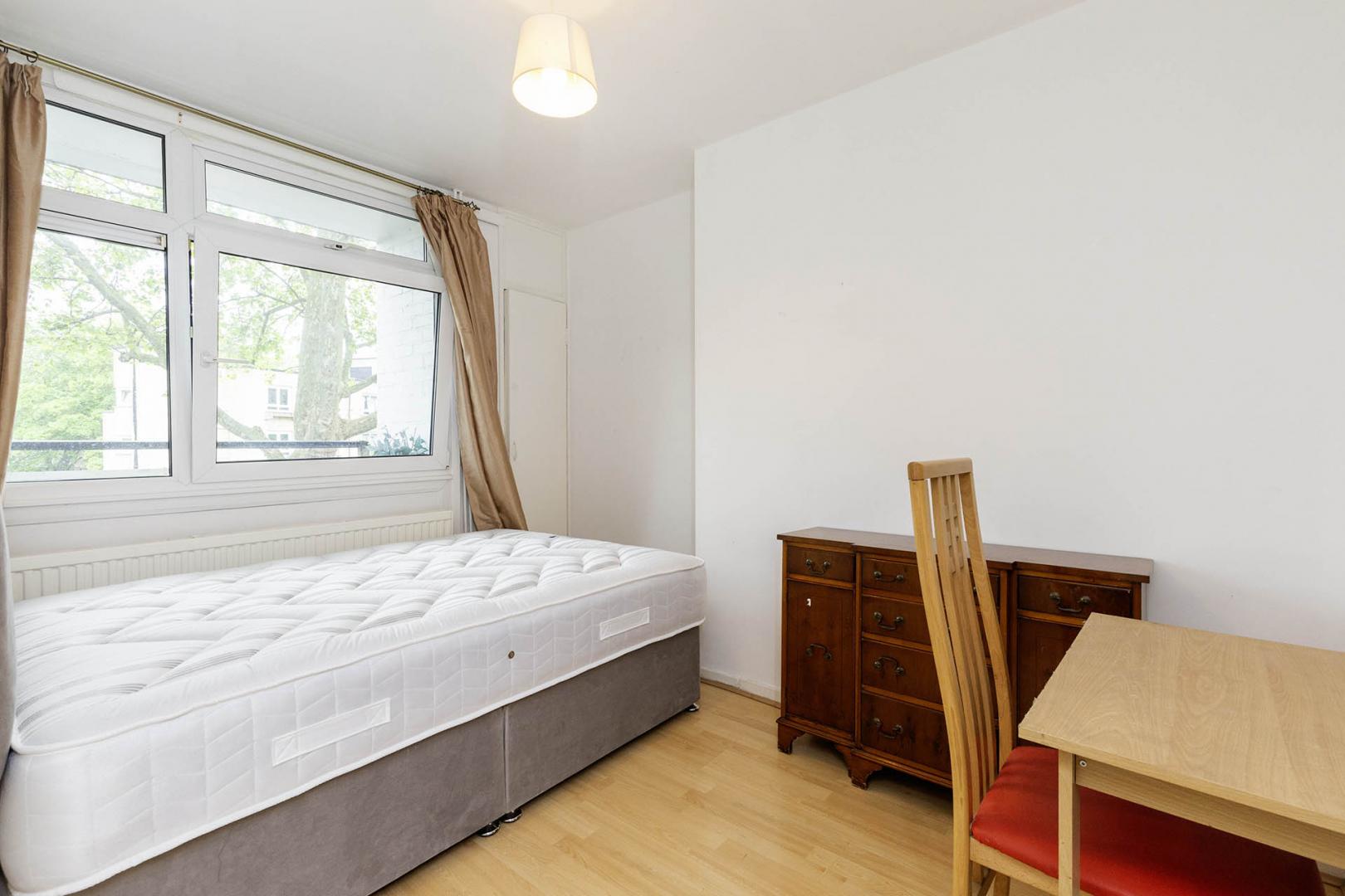 			NEW INSTRUCTION!, 4 Bedroom, 1 bath, 1 reception Flat			 Hilldrop Road, Tufnell Park